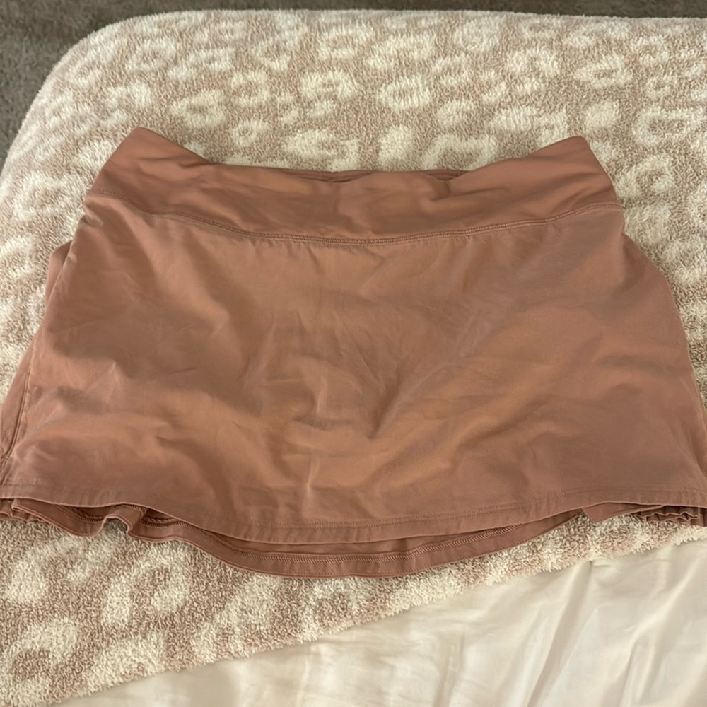 Lululemon athletic skirt - Size 8 - Mauve